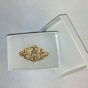 VINTAGE LAPEL PIN
